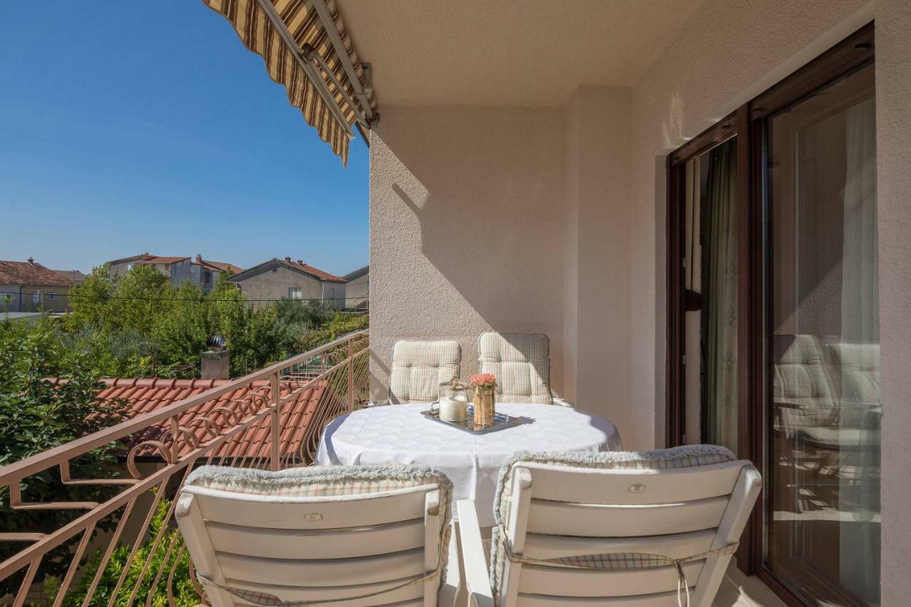 Apartment Novi Kaštela エクステリア 写真